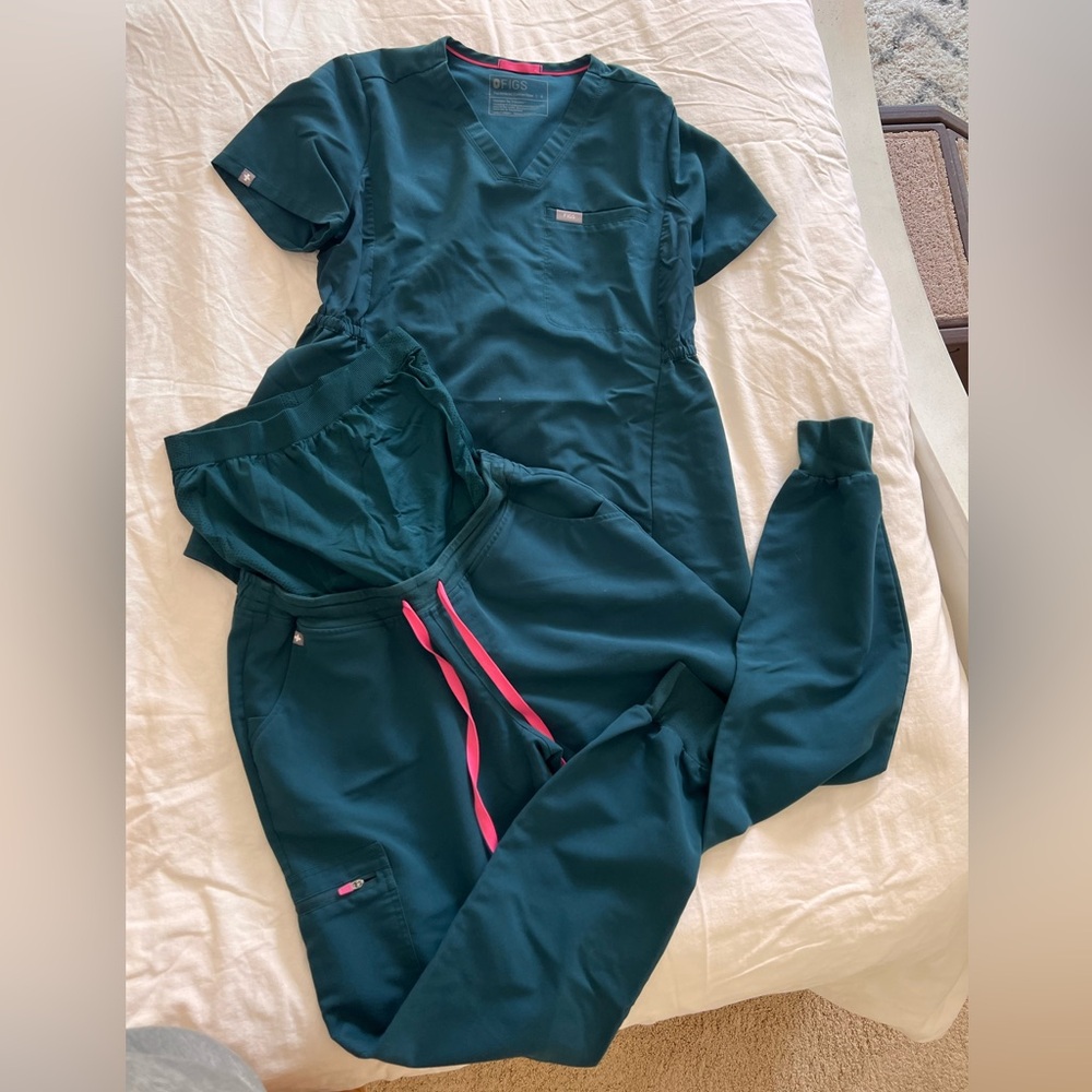 Figs Maternity Teal Scrub Set with Pink Drawstring size small